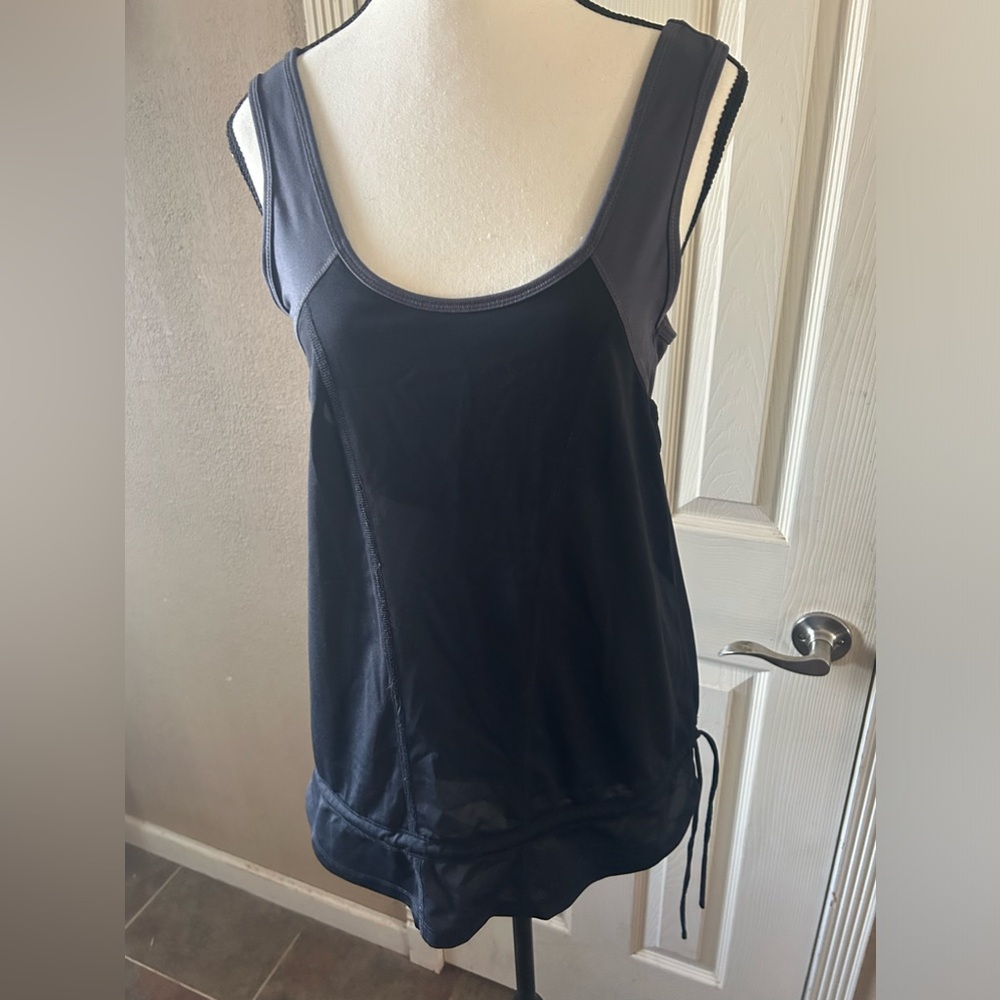 Black & gray workout top with built in sportsbra